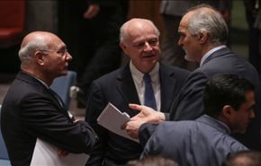 وفد الحكومة السورية يجتمع مع دي ميستورا في جنيف