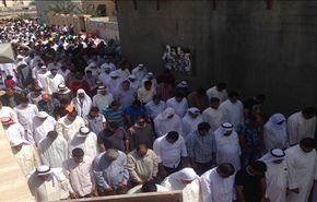 بالصور.. النظام البحريني يفشل بمنع الصلاة المركزية بالدراز
