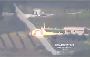 شاهد ماذا فعل صاروخ موجه من أعلى تل العيس بعناصر جبهة النصرة