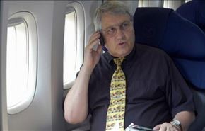 ماهو السبب الحقيقي لطلب إغلاق الهواتف على متن الطائرة؟