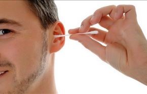 تنظيف الأذن يعرضك لفقدان السمع!