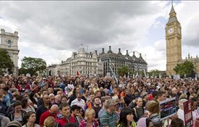 عشرات الاف البريطانيين يتظاهرون ضد سياسة التقشف الحكومية
