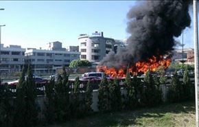 بالفيديو.. اندلاع حريق في حافلة بإسطنبول وسماع دوي انفجار