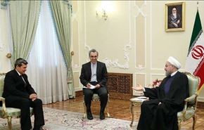 روحاني يؤكد ضرورة تطوير العلاقات بين طهران وعشق آباد