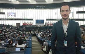 شاهد.. شاب سوري يلهب جلسة البرلمان الأوروبي.. ماذا قال؟