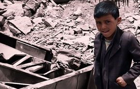 بالصورة..طفل يمني يوجّه رسالة لبان كي مون، ماذا قال فيها؟