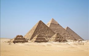 أكبر الأهرامات المصرية مهدد بالسقوط!