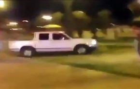بالفيديو: سائق سعودي يقتحم متنزها بسيارته هربا من..؟
