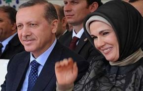 على هامش قمة الناتو… زوجة أردوغان تتبضع بـ50 ألف دولار!