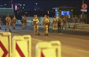 شاهد بالفيديو..هذا ما فعله سوريون بعد الأنباء عن الانقلاب في تركيا