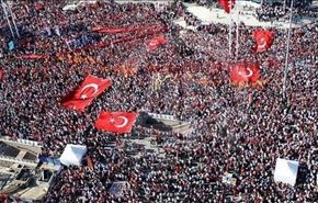 تظاهرات مخالفان دموکراسی‌خواه در ترکیه +عکس