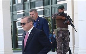 إردوغان متهم بتقليد هتلر في خلق ذريعة لتصفية الخصوم