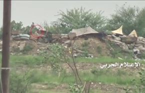 تک‌تیرانداز یمنی، نظامی سعودی را از پا درآورد +ویدیو