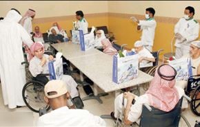 الحكومة الكويتية تلغي تقديم الحفاضات للمسنين لسد عجز الميزانية!