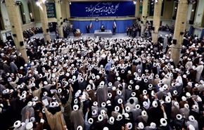 قائد الثورة الاسلامية يلتقي أئمة مساجد طهران