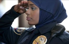 ما السبب وراء السماح للشرطيات الاسكتلنديات بارتداء الحجاب؟