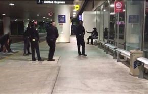 ویدیو؛ شمشیر زورو، فرودگاه لوس آنجلس را تعطیل کرد!