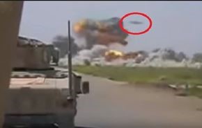بشقاب پرنده مواضع داعش را بمباران می کند! + فیلم