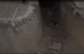بالفيديو: أسوار المسلحين تتهاوى بغوطة دمشق.. وهذا ما عثر الجيش عليه؟