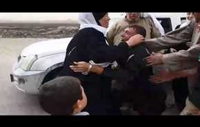 بالفيديو؛ مشهد مؤثر لعائلة عراقية تعثر على ابنها بعد عامين قرب الموصل