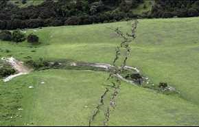 زلزلۀ نیوزیلند زمین را دو نیم کرد (ویدیو)