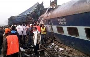فيديو؛ مصرع 91 شخصا جراء تحطم قطار ركاب في الهند