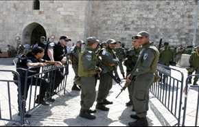 عصابات استيطانية تدنس المسجد الأقصى بحراسة من شرطة الاحتلال