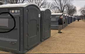 ماجرای توالت های سیار به نام ترامپ درمراسم تحلیف!+تصاویر