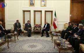 ظريف: العلاقات بين طهران ويريفان تتقدم بشكل جيد في مختلف المجالات