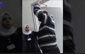 بالفيديو... طبيب أردني يطرد أحد المرضى ويلعن والديه
