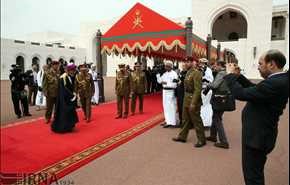 السلطان قابوس يستقبل الرئيس حسن روحاني