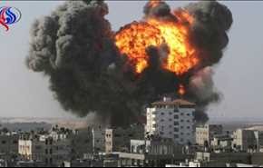 بالفيديو؛ إصابة 4 فلسطينيين بسلسلة غارات صهيونية على مواقع بقطاع غزة