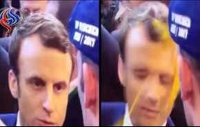 بالفيديو؛ مرشح لرئاسة فرنسا يتفاجأ بـ