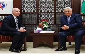 عباس يشدد لدى استقباله موفد ترامب على حل الدولتين 