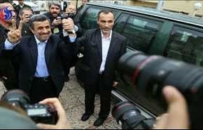 احمدی نژاد در انتخابات ثبت نام کرد! +عكس و فیلم