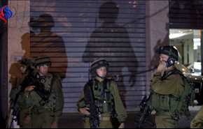 الاحتلال يقمع تظاهرة الفلسطينيين في محيط سجن عوفر وإصابة العشرات