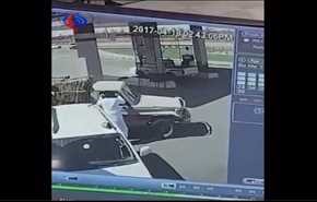 بالفيديو.. لحظة إنقاذ عائلة نشبت النيران في سيارتها داخل محطة وقود