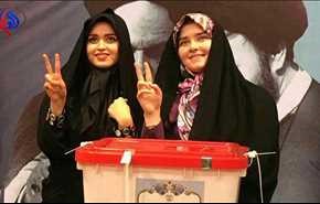 عکس ... نوه‌های امام خمینی رأی خود را به صندوق انداختند