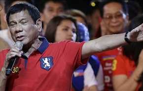 رئيس الفلبين يشعل الصحافة العالمية بتصريح غير انساني ضد النساء !