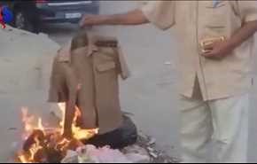 شاهد..لماذا حرق ضابط مصري متقاعد ملابسه العسكرية؟