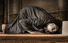 دراسة أميركية تكشف فائدة جديدة للصلاة في موعدها لكبار السن