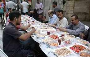 شاهد مبادرات المسلمين والأقباط في مصر لإطعام المساكين في رمضان