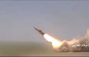 اليمنيون يعلنون اطلاق صاروخ على معسكر بجيزان بالسعودية