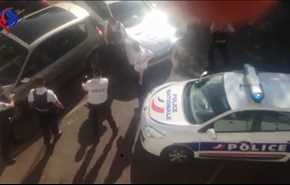 شاهد فيديو صادم.. رجال شرطة فرنسيون يقتلون سائقاً