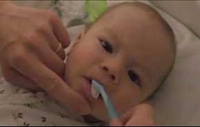 ما هي اعراض مرحلة ظهور الاسنان عند الاطفال؟