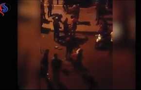 فيديو صادم... في شارع مليء بالمارة شاب عربي يُذبح على طريقة 