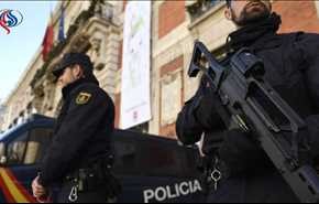 السلطات الإسبانية تطرد مغربيا مجّد داعش