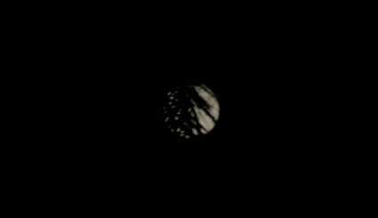 بالصور ..منظر لظاهرة القمر العملاق من العراق