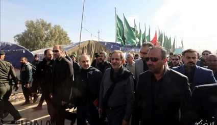 بالصور: النائب الاول للرئيس الايراني يشارك في مسيرات الاربعين بكربلاء