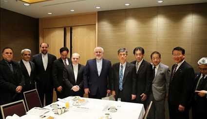 لقاءات محمد جواد ظريف في اليابان